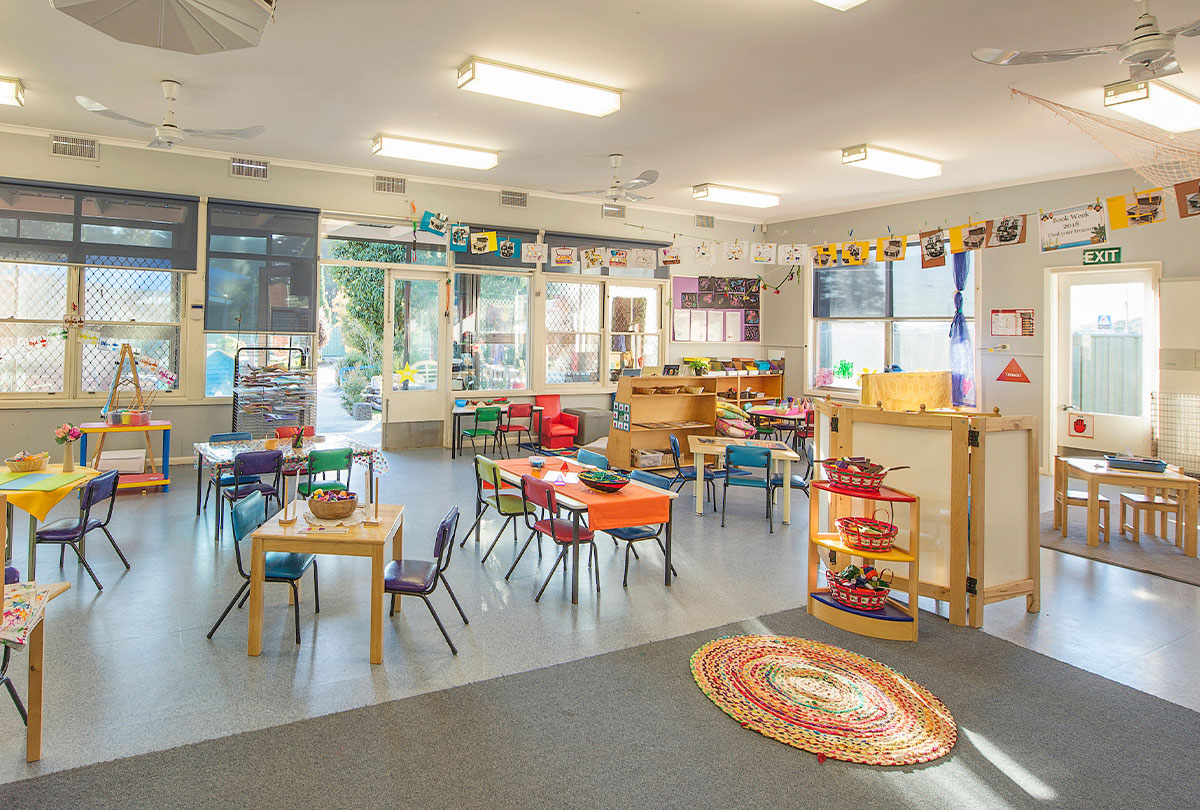 幼兒園電(diàn)地暖施工(gōng).jpg